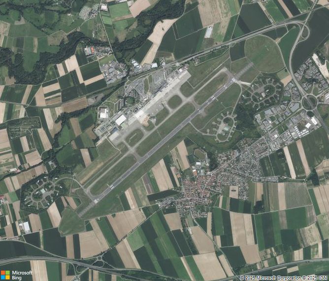 Взлётно-посадочная полоса Strasbourg Airport