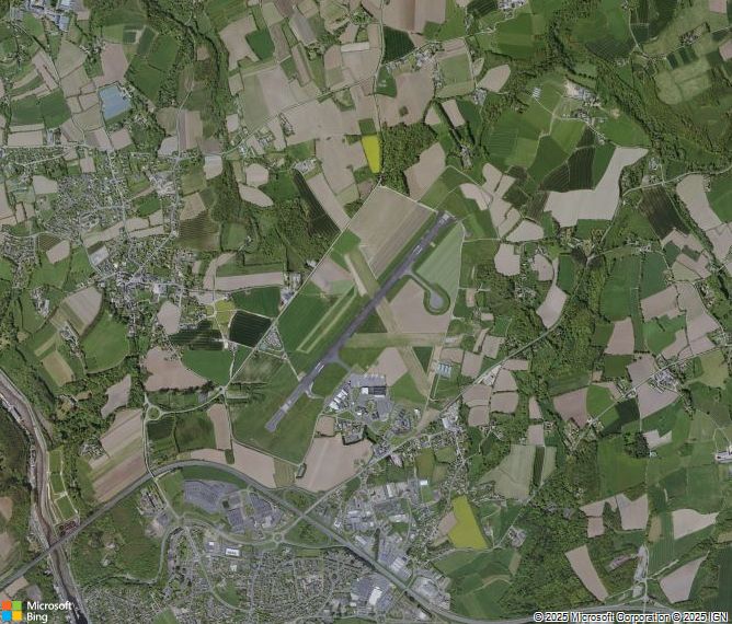 Взлётно-посадочная полоса Morlaix Ploujean Airport