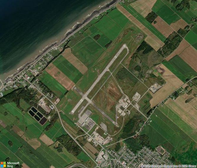 Взлётно-посадочная полоса Mont-Joli Airport