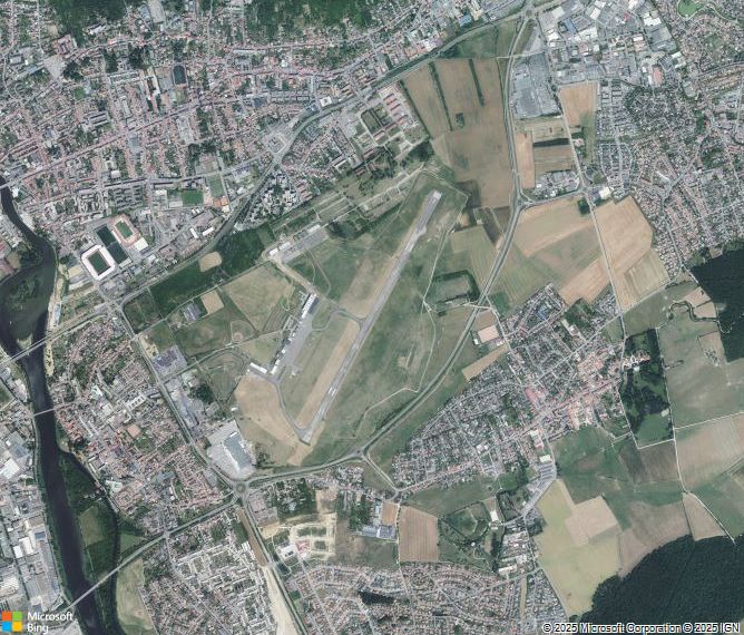 Взлётно-посадочная полоса Nancy Essey Airport