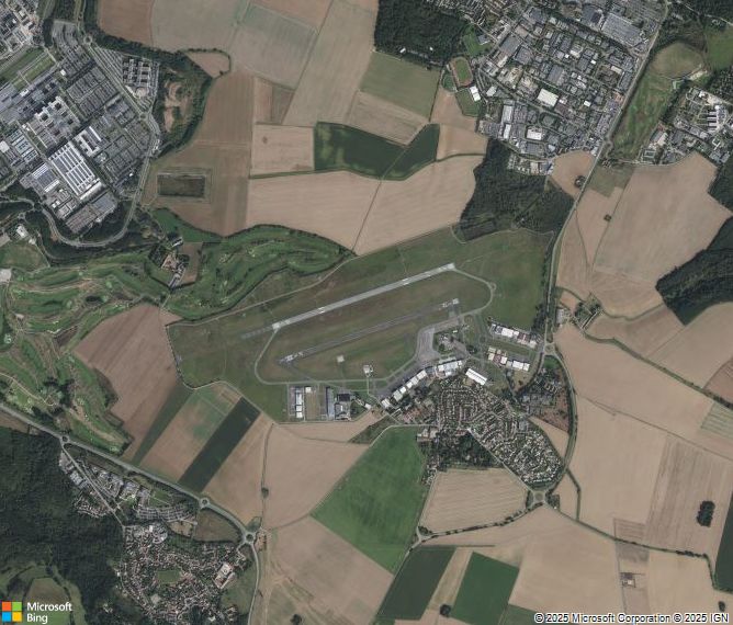 Взлётно-посадочная полоса Paris Saclay Versailles Airport