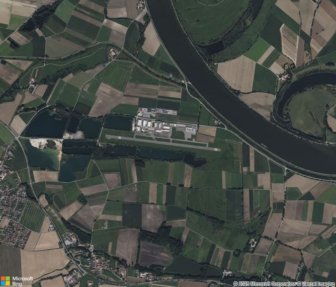 Взлётно-посадочная полоса Straubing Wallmuehle Airport