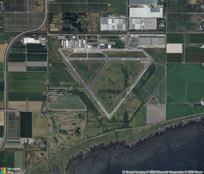 Взлётно-посадочная полоса Vancouver Boundary Bay Airport