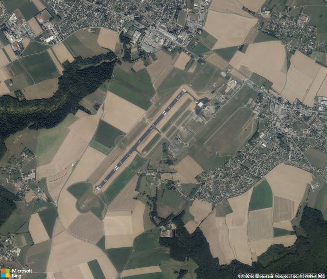 Взлётно-посадочная полоса Rouen Airport