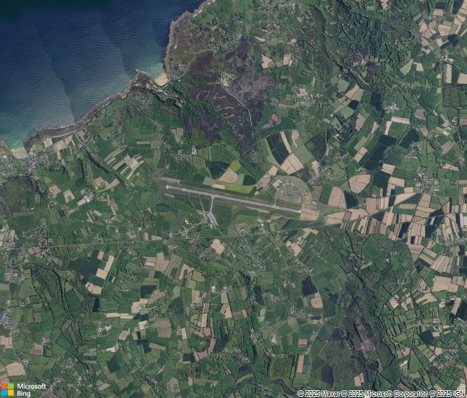 Взлётно-посадочная полоса Cherbourg Maupertus Airport