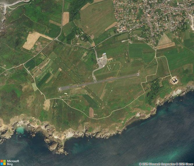 Взлётно-посадочная полоса Alderney Airport