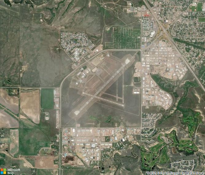 Взлётно-посадочная полоса Medicine Hat Airport