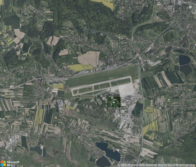 Взлётно-посадочная полоса Krakow John Paul II International Airport