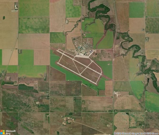 Взлётно-посадочная полоса Moose Jaw Municipal Airport