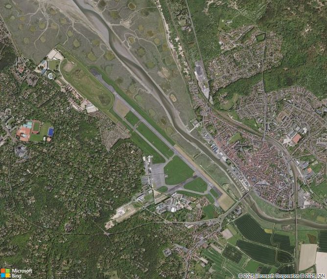 Взлётно-посадочная полоса Le Touquet Cote d'Opale Airport