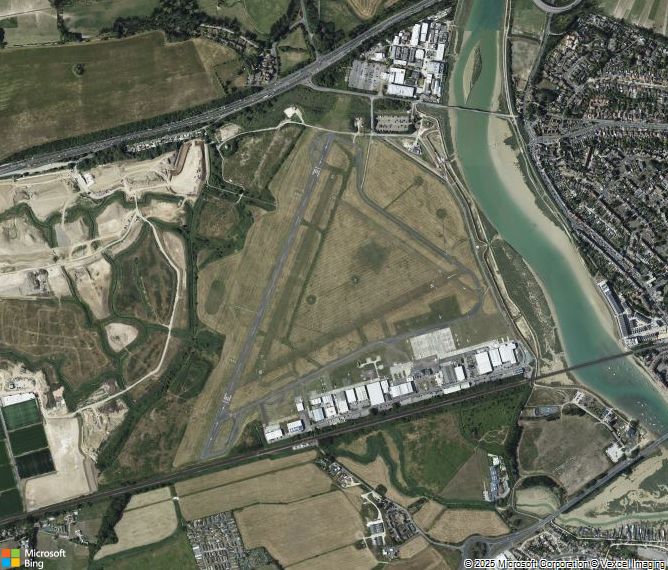 Взлётно-посадочная полоса Brighton City Shoreham Airport