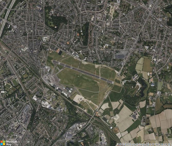 Взлётно-посадочная полоса Antwerp International Airport