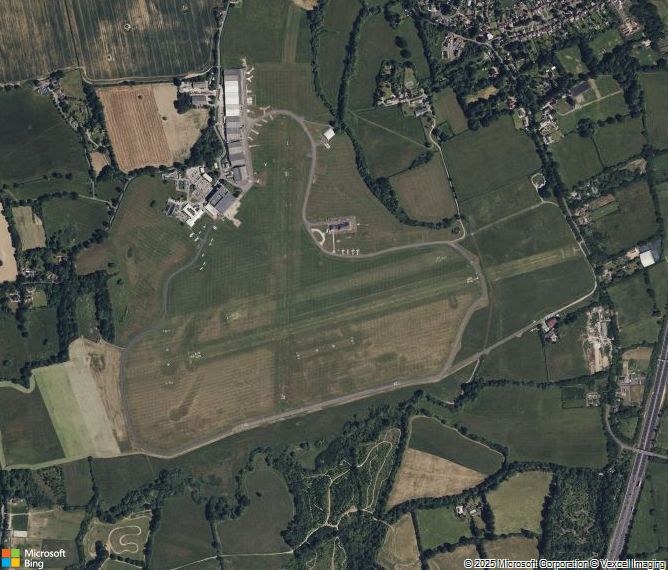 Взлётно-посадочная полоса Redhill Aerodrome