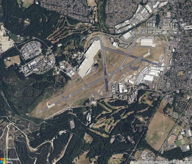 Взлётно-посадочная полоса Farnborough Airport
