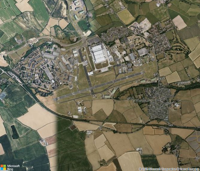 Взлётно-посадочная полоса St. Athan Airport