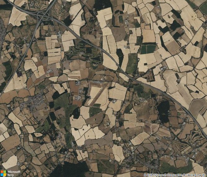 Взлётно-посадочная полоса Stapleford Airport