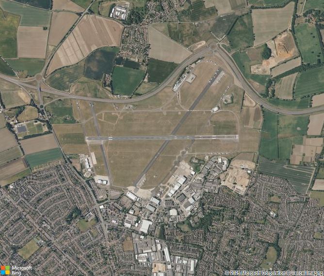 Взлётно-посадочная полоса Norwich International Airport