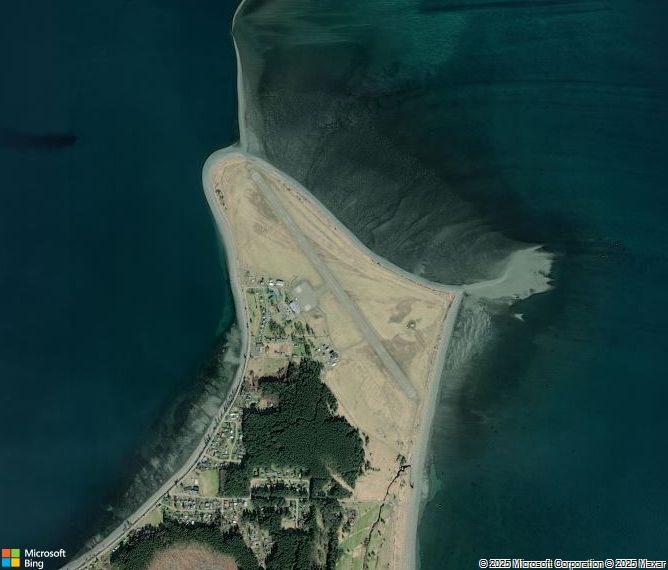 Взлётно-посадочная полоса Sandspit Airport