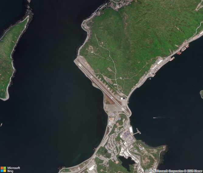 Взлётно-посадочная полоса Unalaska Airport