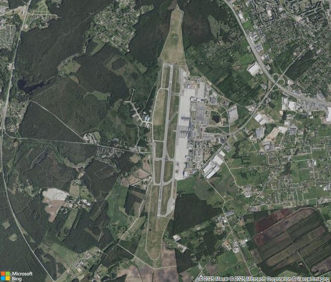 Взлётно-посадочная полоса Riga International Airport