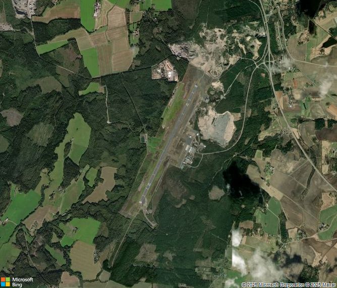 Взлётно-посадочная полоса Karlstad Airport