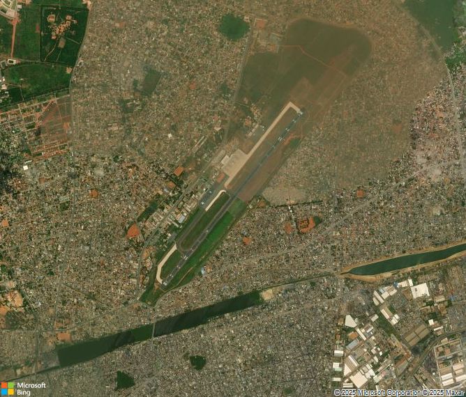 Взлётно-посадочная полоса Lome Tokoin Airport