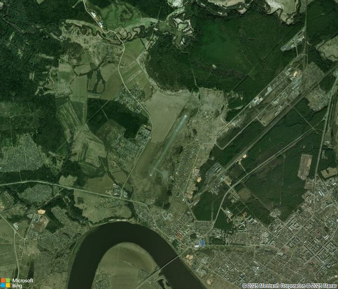 Взлётно-посадочная полоса Velikij Ustyug Airport