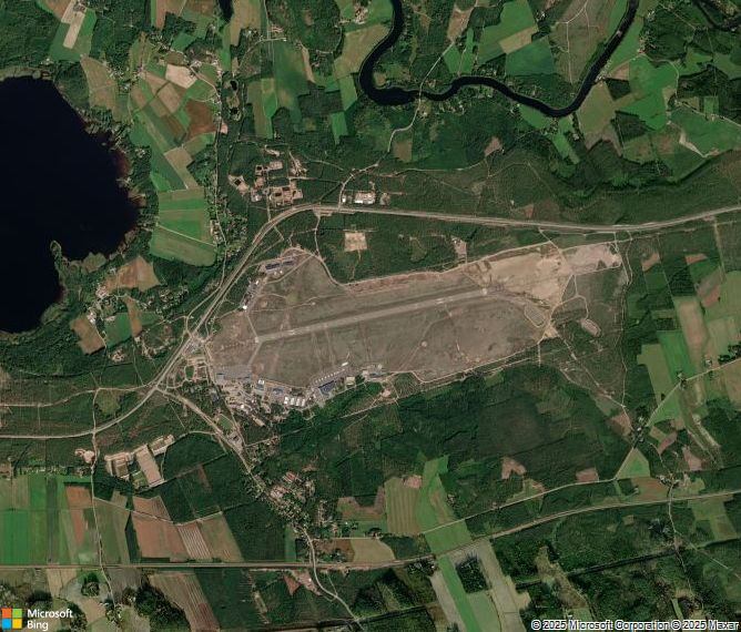 Взлётно-посадочная полоса Utti Airport