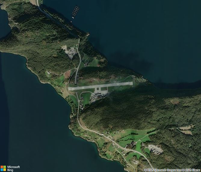 Взлётно-посадочная полоса Sandane Airport
