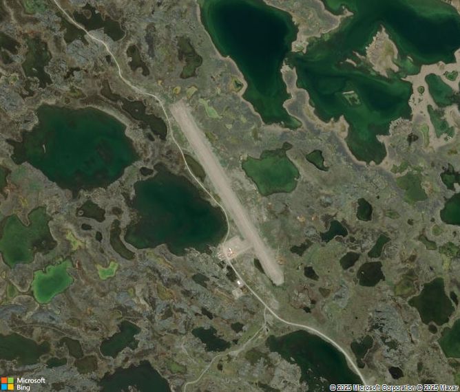 Взлётно-посадочная полоса Whale Cove Airport