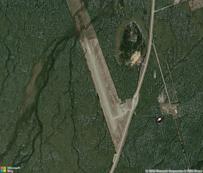 Взлётно-посадочная полоса Beaver Creek Airport