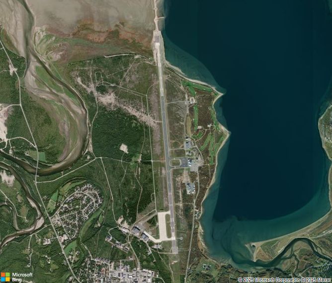 Взлётно-посадочная полоса Lakselv Banak Airport