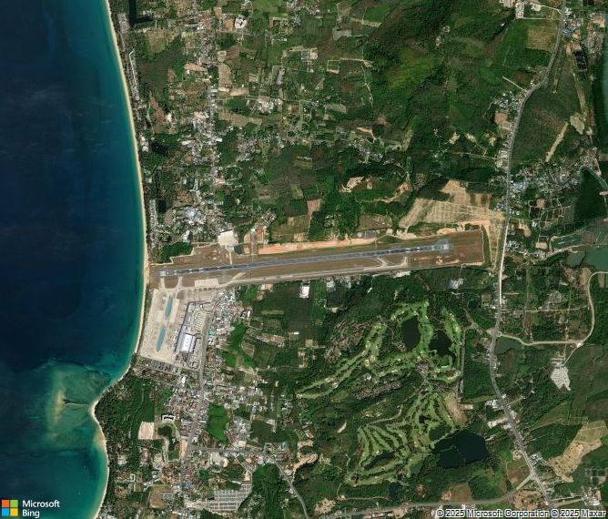 Взлётно-посадочная полоса Phuket International Airport